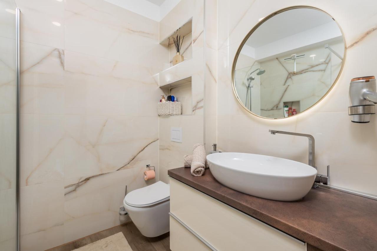 Apartment Top View With Balcony And Private Parking Rijeka Luaran gambar