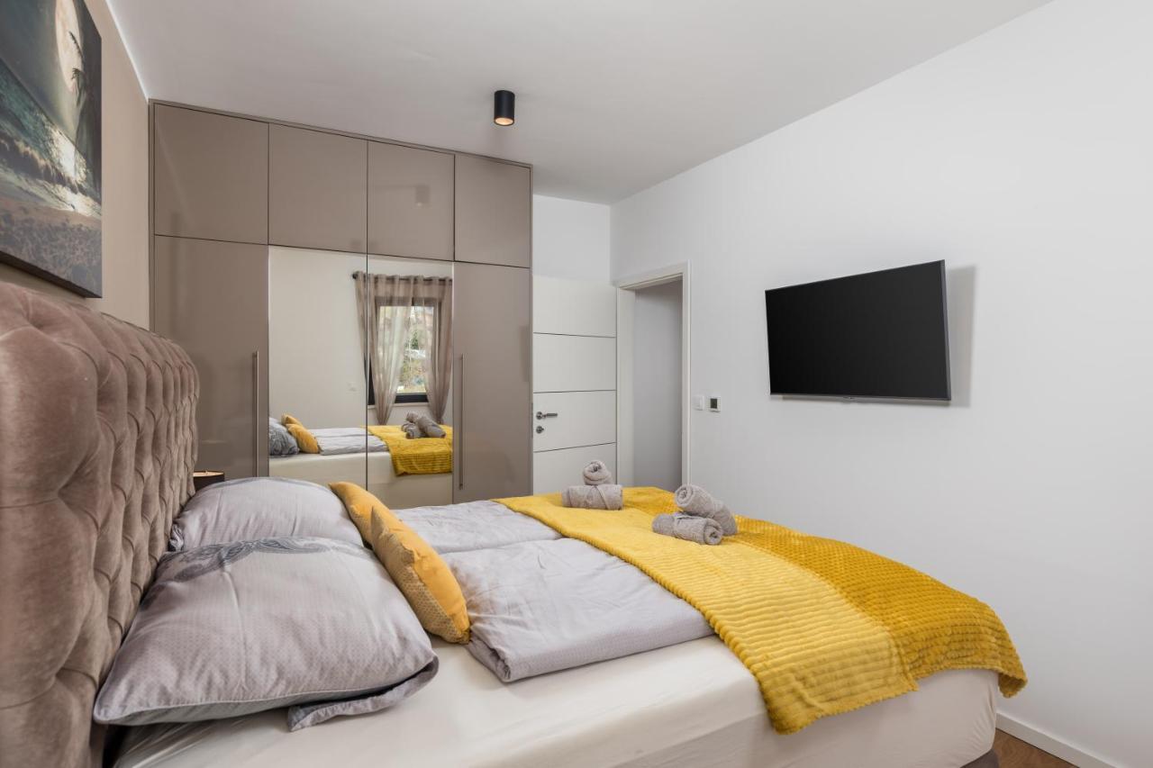 Apartment Top View With Balcony And Private Parking Rijeka Luaran gambar